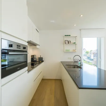 Апартаменты Modern Within Walking Distance Of The Se Миделкерк