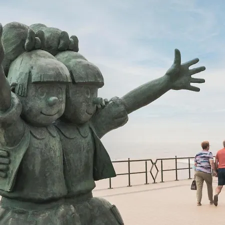 Modern Within Walking Distance Of The Se Апартаменты *