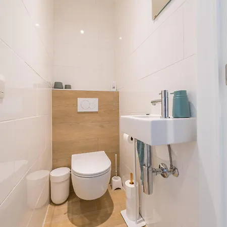 Modern Within Walking Distance Of The Se Apartman *