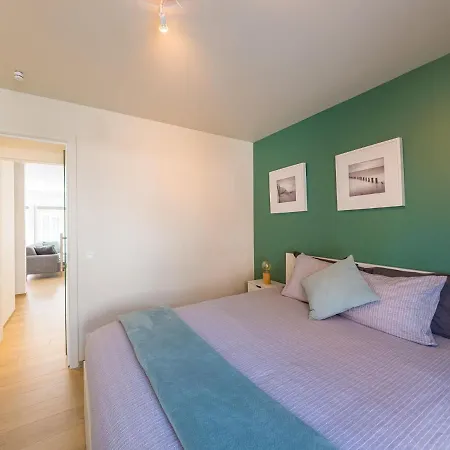 Modern Within Walking Distance Of The Se Апартаменты *